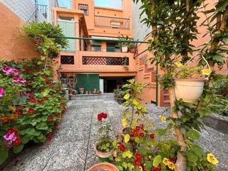 Casa aparellada a Progrés - Pep Ventura. Casa en venta en el centro de badalona