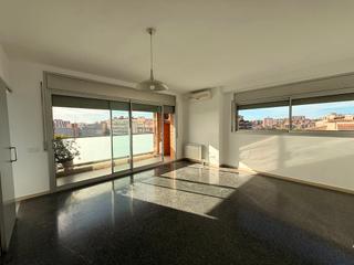 Rent Duplex  Avinguda dels vents. Dúplex en alquiler en montigalà