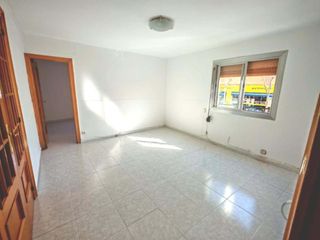 Pis  Carrer de floridablanca. Piso en venta en la salut