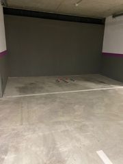 Parking coche  Carrer de ponent. Parking en venta en pep ventura