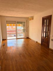 Appartement  Carrer del dos de maig. Piso en venta en viladecans