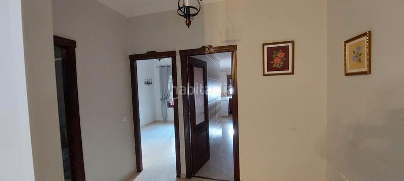 Foto 33d6db10-1a75-4dc3-97b6-f0fbeb76b8b5. Chalet en calle manuel siurot 6a gran casa en calle manuel siurot en Dos Hermanas