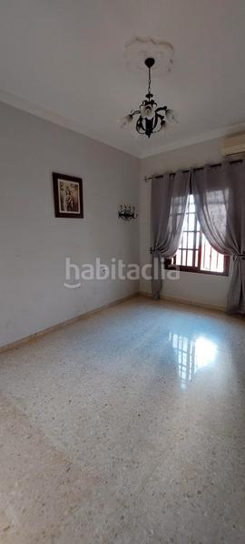 Foto 4c4d3289-d852-464b-8d99-0b6f8286afd2. Chalet en calle manuel siurot 6a gran casa en calle manuel siurot en Dos Hermanas