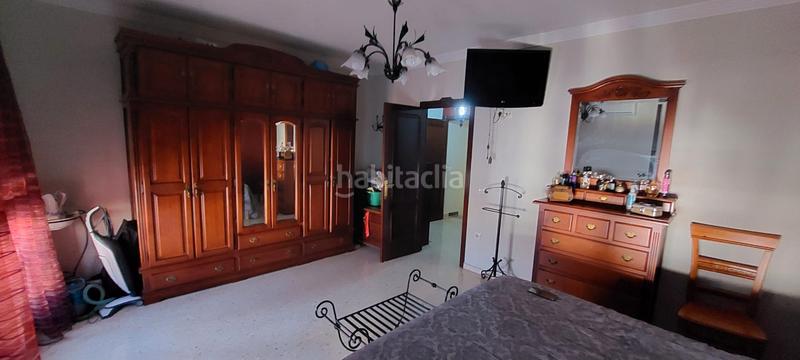 Foto 4cf83e03-885b-4710-b41a-e9ba5dbd0c80. Chalet en calle manuel siurot 6a gran casa en calle manuel siurot en Dos Hermanas