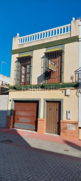 Foto 86516bb3-91ac-4edc-8ae2-481dfe226ce0. Chalet en calle manuel siurot 6a gran casa en calle manuel siurot en Dos Hermanas