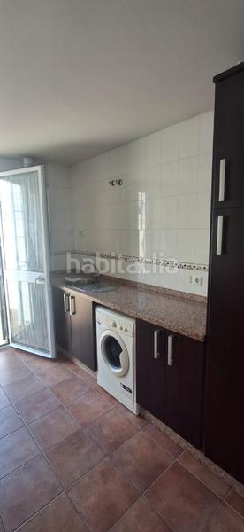 Foto 2ddb6d78-d417-4760-9e01-2ce095f678ad. Casa adossada amb aparcament piscina a Arco Norte - Avda España Dos Hermanas