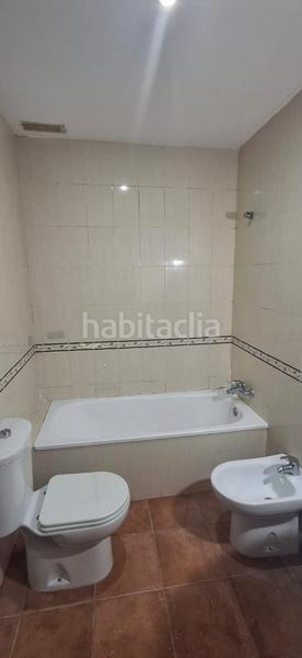 Foto 46c6e0ff-2bce-4122-a69f-d695f0d38b6e. Casa adossada amb aparcament piscina a Arco Norte - Avda España Dos Hermanas