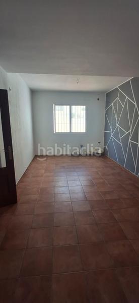 Foto 8de9f496-e489-464a-a327-e59a9dc32e24. Casa adossada amb aparcament piscina a Arco Norte - Avda España Dos Hermanas