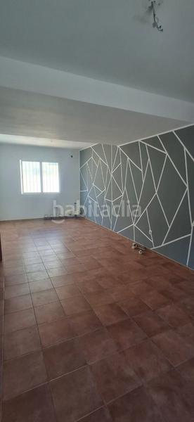 Foto 95bf4224-9d01-4209-876a-84555c8d7016. Casa adossada amb aparcament piscina a Arco Norte - Avda España Dos Hermanas