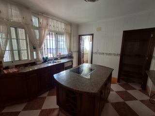 Towny house  Calle serrana. Casa en planta baja en ibarburo