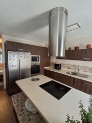 Casa  Calle cristo de la veracruz. Casa chalet independiente con local comercial - oportunidad de i