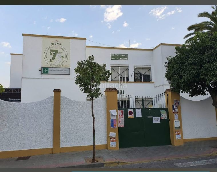 Foto a8f9e77f-91d4-478c-b4f1-7c2ce814196b. Casa adossada amb aparcament a Centro - Doña Mercedes Dos Hermanas