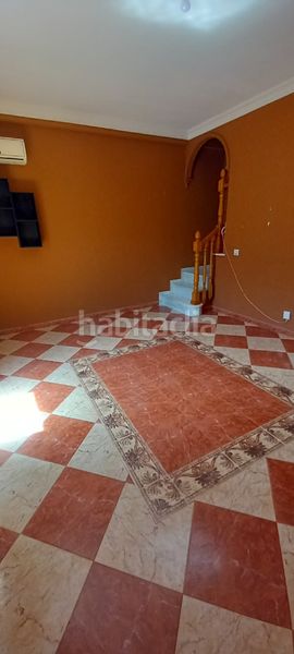 Foto 5a5c2d47-cc3d-495d-8091-721f4b6245f7. Dúplex amb aparcament a colores - entreparques Sevilla