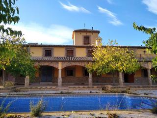 Maison à Ortillo. Increible casa de campo con piscina y barbacoa