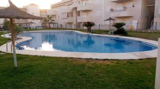 Apartament a Los Collados-Los Geraneos. Apartamento en costa con piscinas