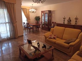 Maison à Sutullena. Amplio dúplex en sutullena