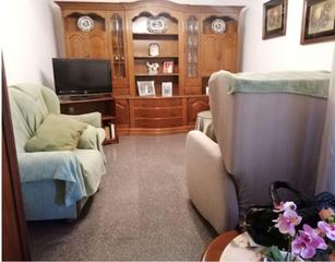 Pis a Santiago. Venta amplio piso céntrico