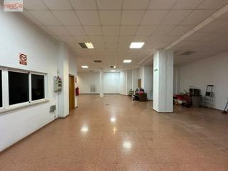 Location Local commercial à San Mateo. Se alquila bajo comercial en lorca