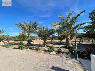 Casa a Cazalla. Chalet grande 3 plantas y 6 dormitorios en ctra. de aguilas