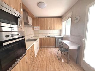Pis a Sutullena. Piso 4 dorm  2 baños, terraza, garaje y trastero en alda. cervan