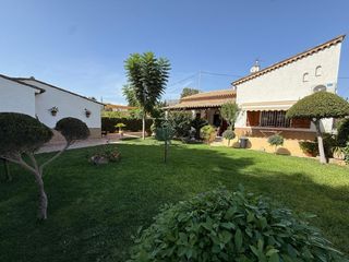 Chalet à San Antonio. Hermoso chalet tradicional en parcela muy próximo al casco urban