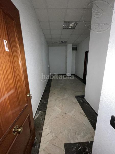 Foto cc6a9eb1-6826-426c-b6da-efe919d65d9c. Ufficio in Linarejos Linares