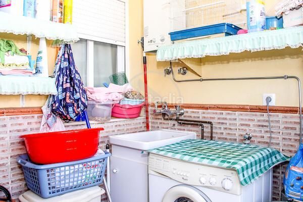 Foto b71dab9d-9305-4e91-8431-46af095b0492. Casa amb aparcament a Torreblascopedro