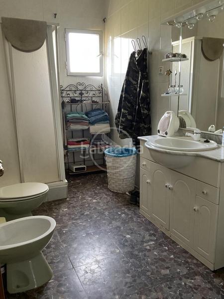 Foto cb0e99f5-828e-478c-ae06-a4b5e4bc73ef. Masia amb piscina a Centro ciudad Linares