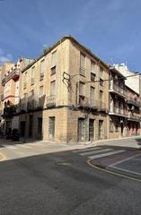 Casa  Tetuán. Se vende casa en el centro.