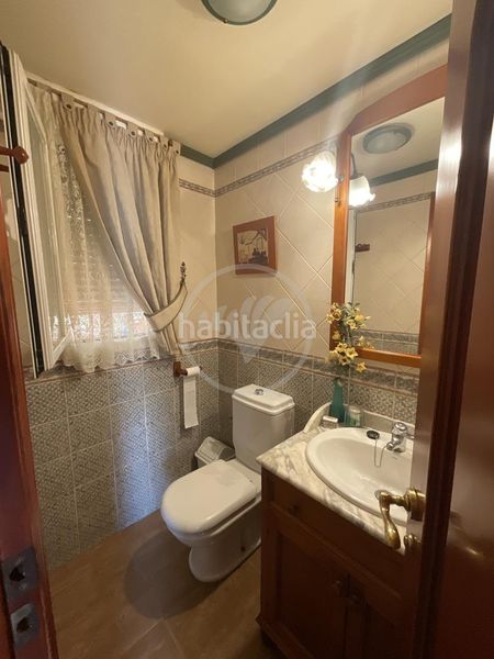 Foto c9db9f25-9c4a-4feb-a4d5-8e3fad713fa1. Casa amb piscina a Linarejos Linares