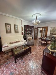 Flat  Calle pintor el greco. Venta piso zona hospital.