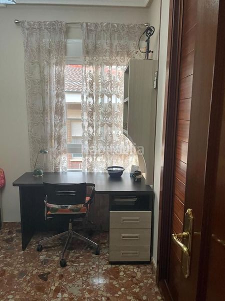 Foto 860797d4-cbad-4da1-86fe-b87217547087. Pis amb aparcament a Zona Hospital Linares