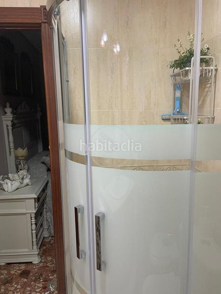 Foto feea8abf-da14-4368-a657-32258bb298c1. Pis amb aparcament a Zona Hospital Linares