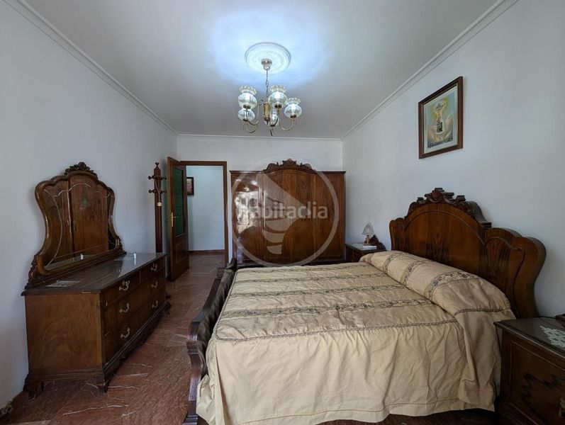 Foto dea1a0fe-ea93-4404-97bd-93937d740a32. Pis amb aparcament a Centro ciudad Linares