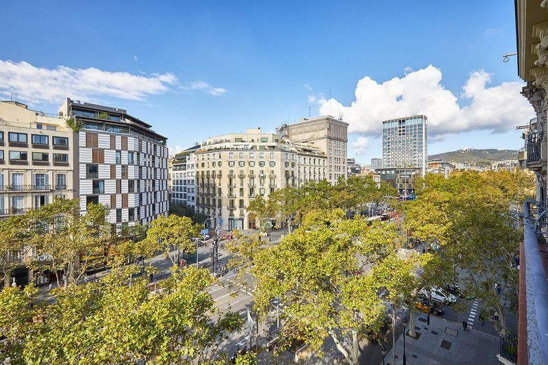 Foto d3874ee7-bb08-48fd-9e34-30a4835b8a8b. Pis amb xemeneia calefacció a Dreta de l´Eixample Barcelona