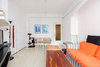Location Appartement  Carrer de guillem tell. Presenta en exclusiva este piso en alquiler