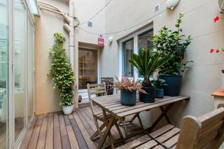 Piso  Carrer de sant elies. Encantadora vivienda con terraza