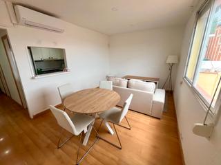 Miete Etagenwohnung  Carrer de la torre. Junto a plaça molina – piso luminoso en planta alta