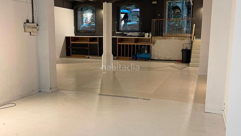 Foto ad5da8e4-15f6-461c-872f-47cc6d1b7ec9. Local comercial oportunidad exclusiva en enric granados en Barcelona