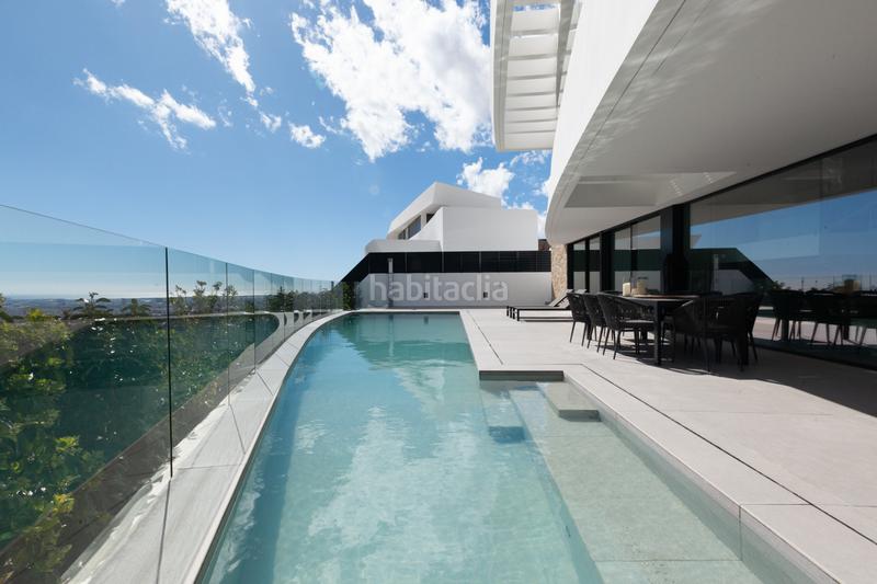 Foto 5048cf6b-6034-4e35-815f-ea4e26a6e13c. Lloguer casa amb calefacció aparcament piscina a Esplugues de Llobregat