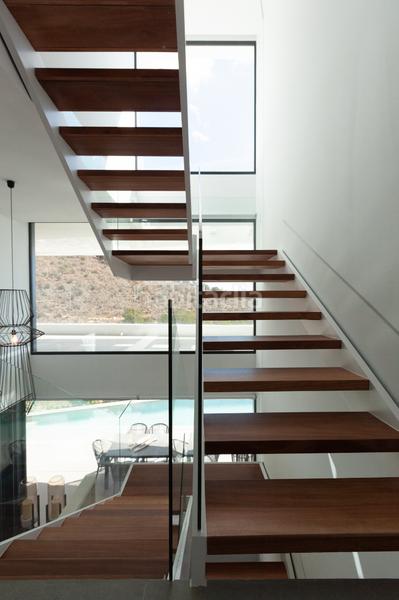 Foto 84b78555-6e03-4767-926f-1690460038c8. Lloguer casa amb calefacció aparcament piscina a Esplugues de Llobregat