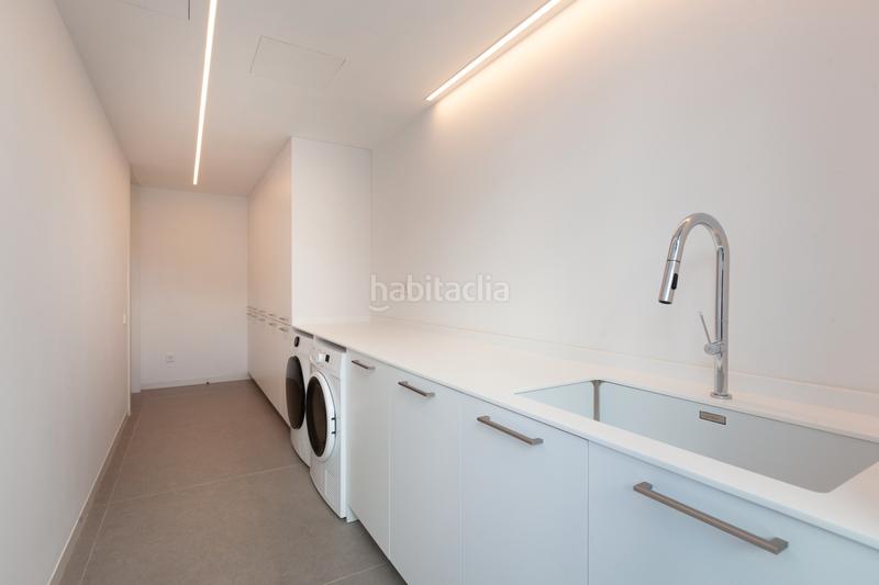 Foto 858ae921-2c11-4b4b-baab-3b1efb798963. Location maison avec chauffage parking piscine dans Esplugues de Llobregat