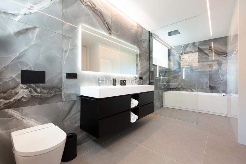 Foto 7b264d49-e505-43dc-8433-a3c485518c41. Rent house with heating parking pool in Finestrelles Esplugues de Llobregat