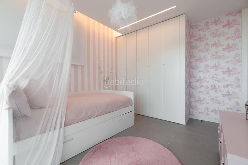 Foto 8fda7e20-861b-40f4-805c-385936800985. Rent house with heating parking pool in Finestrelles Esplugues de Llobregat