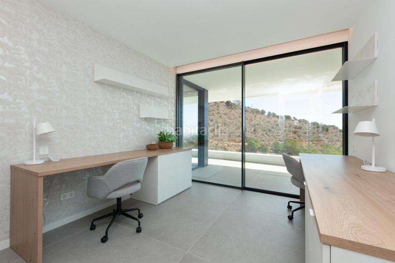 Foto 90ab3042-45ad-4ea8-a16e-5bbeff7989d1. Rent house with heating parking pool in Finestrelles Esplugues de Llobregat