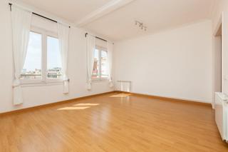 Location Appartement  Carrer de casanova. Carrer de casanova