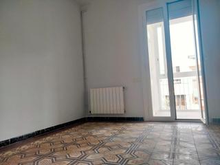Location Appartement  Carrer de mossèn cinto verdaguer. Sant adrià- centre-