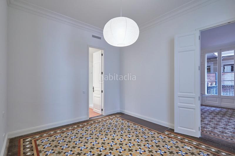 Foto 1ea80245-4835-4778-9e3d-1a12ebab547c. Rent flat with heating in L´Antiga Esquerra de l´Eixample Barcelona