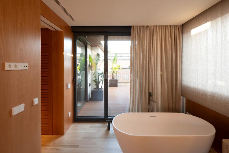 Foto 73bc27fe-3471-4bc9-8962-a03285a1ef93. Lloguer àtic amb calefacció aparcament a Sant Gervasi - Bonanova Barcelona