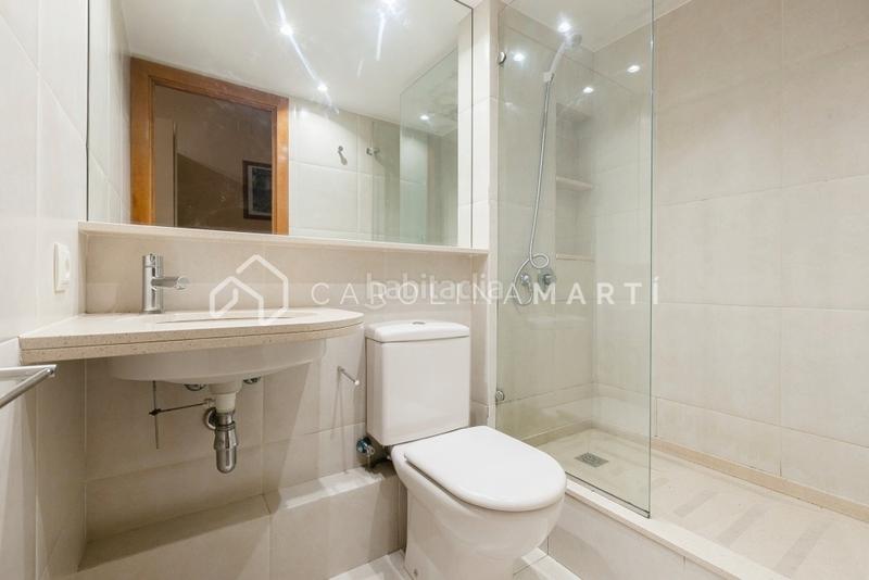 Foto e2c314a5-de56-4dda-a71b-b588d1a74b34. Piso  en venta junto illa diagonal en Barri de les Corts Barcelona